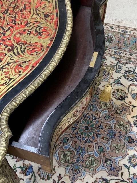 Fine French Louis XV style Boulle work centre table, the serpentine top with a cast gilt metal - Image 6 of 6