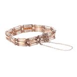 9ct gate bracelet with safety chain, 16.8gm, 6" long