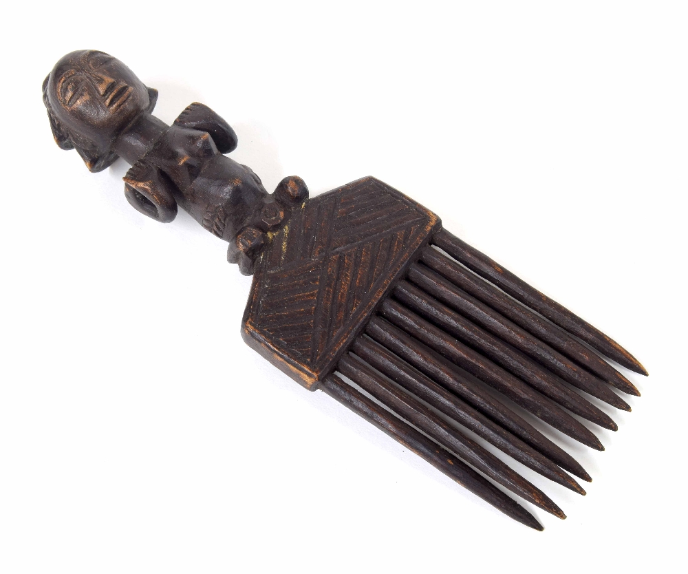 20th century Congolese (previously Gabon & Zaire) Hemba anthropomorphic comb, 9" long