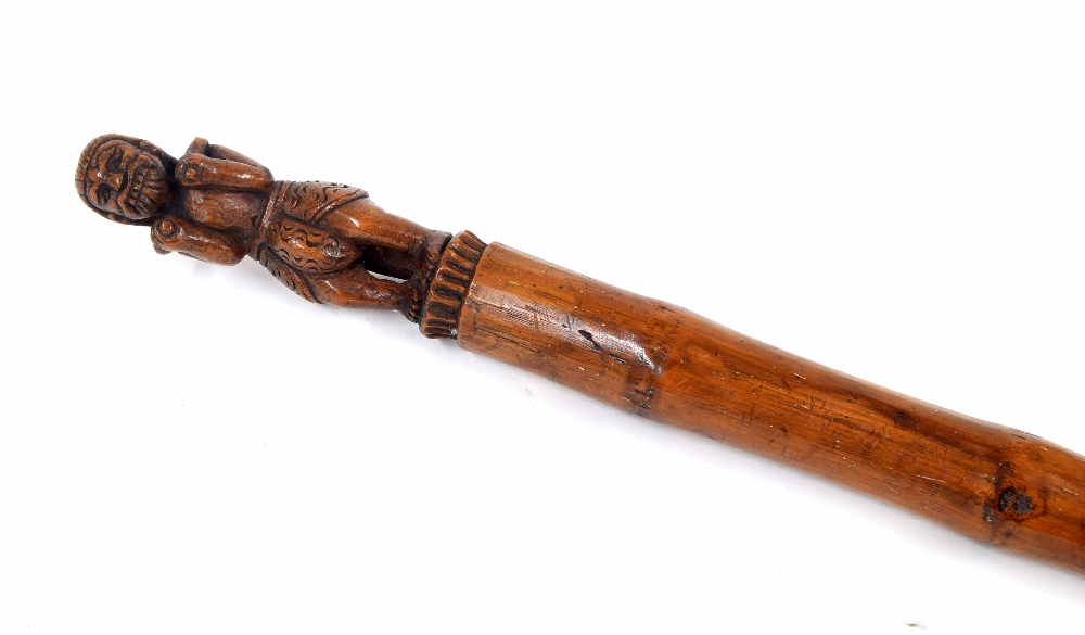 Early 20th century Maori carved hardwood chief's processional staff, the finial carved as an - Image 2 of 3