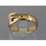 9ct buckle ring, width 4mm, ring size M/N, 4.0gm