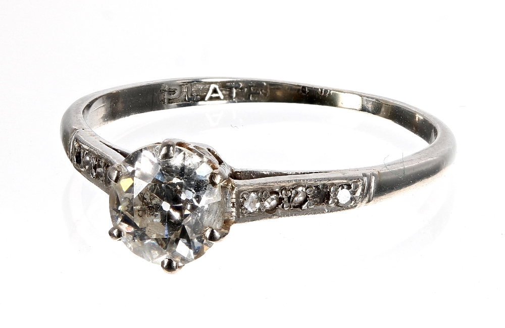 Good platinum solitaire diamond ring with set shoulders, Old-European-cut, 1.10ct approx, clarity