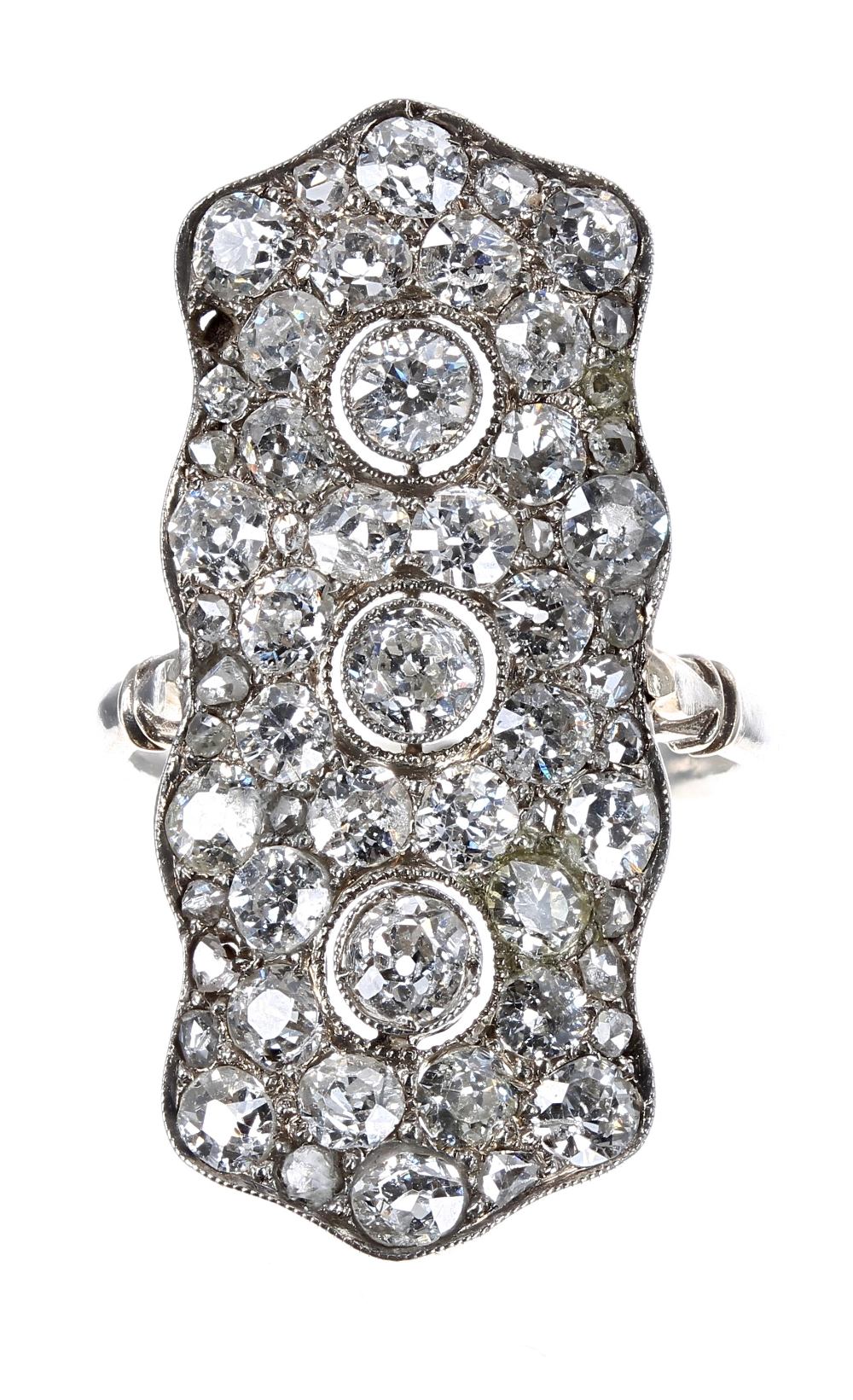 Impressive Art Deco platinum old-cut diamond plaque ring, with three central principal diamonds in a - Image 2 of 2