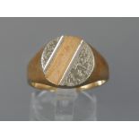 9ct oval bicolour gentleman's signet ring, London 1993, ring size S, 6.9gm