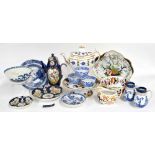 Collection of assorted pottery tea wares to include a Spode pattern no. 2881 teapot (at fault),
