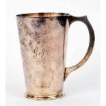 Hukin & Heath silver plated mug, engraved inscription 'Gig, dated 19.8.47, 5.5" high