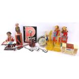 Selection of vintage kitsch and novelty musical items to include two boxed clockwork musical