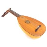 1970s lute, labelled B.D. Howells, Chippenham, Wilts, 1971, within a fitted hard case