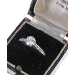 Good platinum solitaire diamond ring with set shoulders, Old-European-cut, 1.10ct approx, clarity