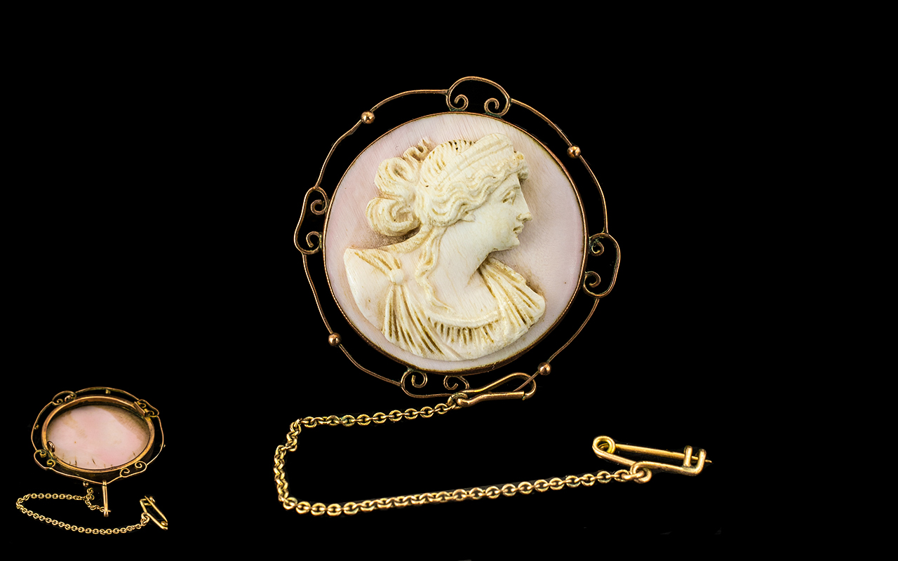 Antique Period Superb Cameo ( Circular ) Mounted In 9ct Gold Ornate Mount with Long 9ct Gold Safety