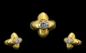 Contemporary Designed 18ct Gold - Attractive Single Stone Diamond Set Ring - Rubover Setting,