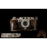 Leicha IIF Rangefinder Ernst Leitz Wetzlak Camera - with leitz elmar 5 cm length. Serial no. 582339.