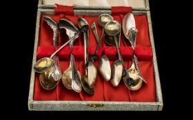 Boxed Set Of Six Silver Teaspoons Of Plain Form, The Finial With Moulded Crossed Golf Clubs,