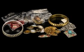 Collection of Vintage Jewellery to inclu