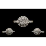 18ct Gold Nice Looking Diamond Set Ring - Flowerhead Setting.