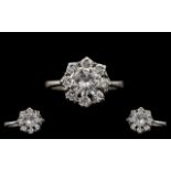 Stunning 18ct White Gold Attractive Diamond Set Cluster Ring,