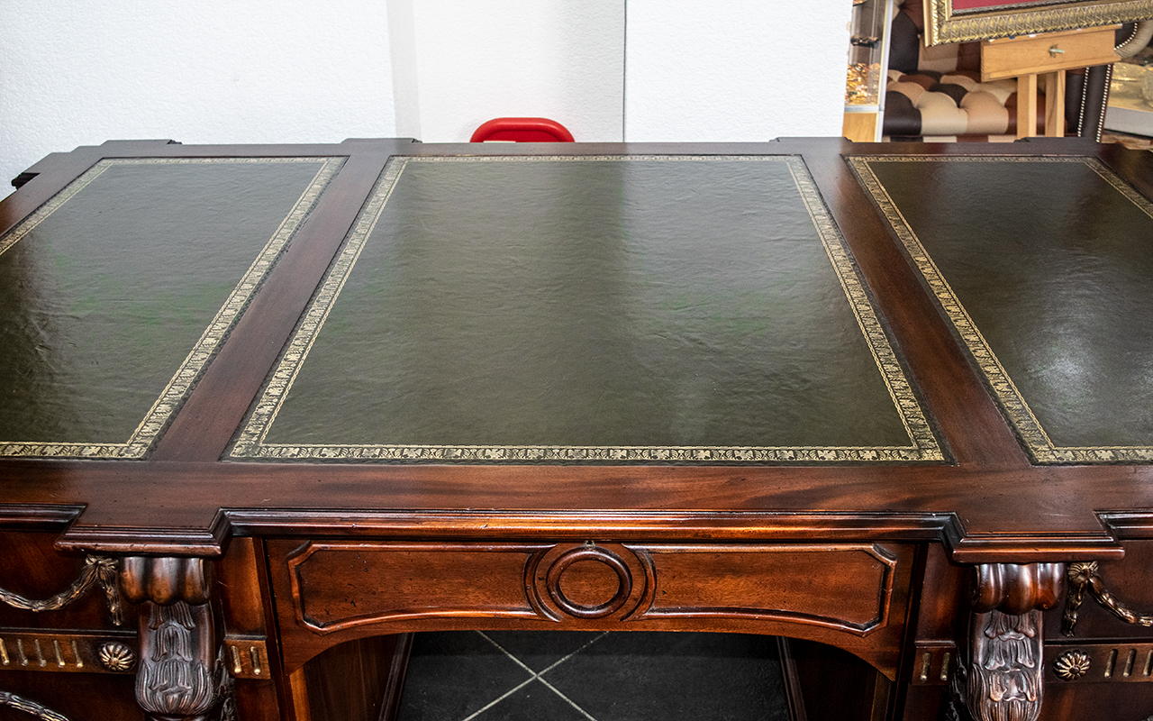 Chippendale Style Mahogany Nostell Priory Partners Desk of fine proportions and size. - Image 2 of 3