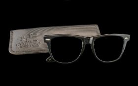 Vintage Ray ban's, Comes with Original Wayfarer Case, Please See Image.