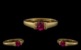 Ladies Attractive 9ct Gold Pink Tourmaline Dress Ring. Attractive ring in unusual setting, size Q.