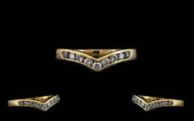 18ct Gold Attractive Diamond Set Wishbon