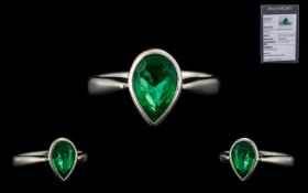 18ct White Gold Superb Single Stone Emerald Set Ring.