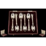 Elizabeth II Boxed Set of Six Silver Teaspoons of Great Design and Quality hallmark Sheffield 1976,