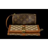 Ladies Gucci Purse Leather Trim With Gold Plated Clasp, 4 x 7½ Inches.