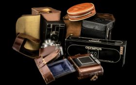 Collection of Vintage Cameras, comprising Box Brownie Junior No.