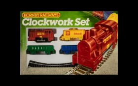 Hornby Railways Boxed Clockwork Set comprising 1/ 0-4-0 Clockwork Engine and key,