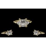 14ct Gold Stunning Quality Princess Cut Diamond Set Ring - the central princess cut diamond of top