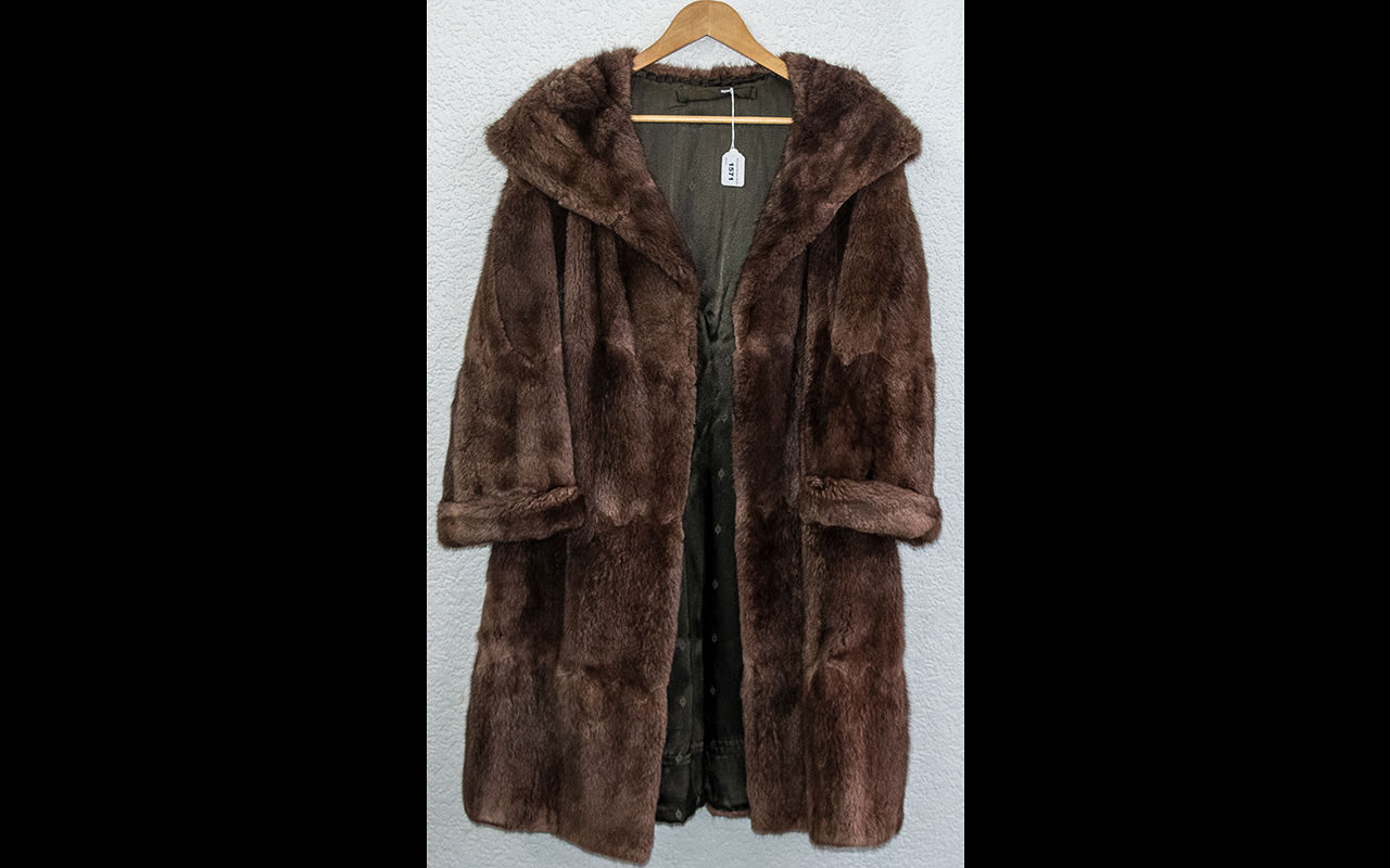 Ladies Musquash Coat in rich brown colou - Bild 2 aus 2