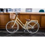 Ladies Bike - Dawes Duchess Deluxe Heritage Range, with lemon paintwork,