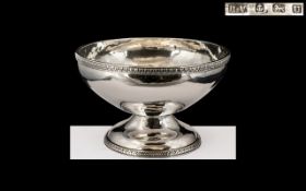 Arts & Crafts Style Mid-20th Century Hand Crafted Superior Quality Sterling Silver Pedestal Bowl