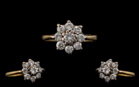 18ct Yellow Gold - Attractive Diamond Set Cluster Ring - Flowerhead Setting.