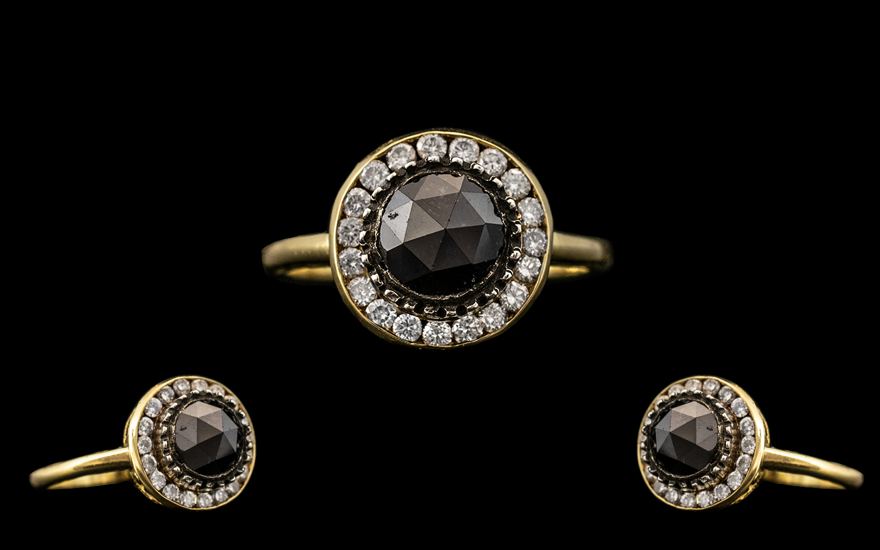 18ct Yellow Gold - Attractive Diamond Set Cluster Ring. Full Hallmark for 750.