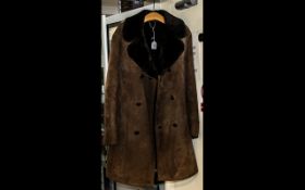 Quality Gentleman's Sheepskin Coat in dark brown sheepskin, double breasted with buttons,