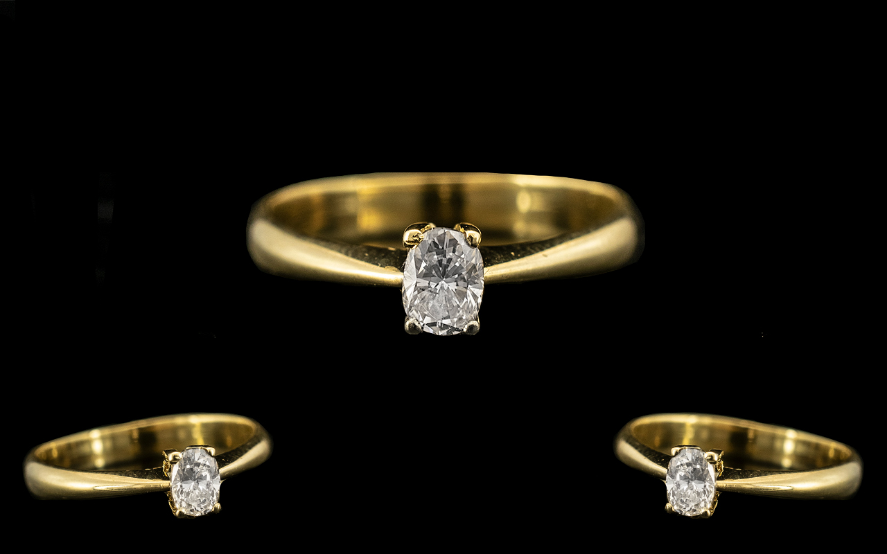 Ladies - Superb Quality 18ct Gold Contemporary Designed Single Stone Diamond Ring. Full Hallmark for