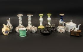 Collection of Victorian Porcelain compri