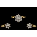 18ct Gold - Attractive Diamond Set Clust