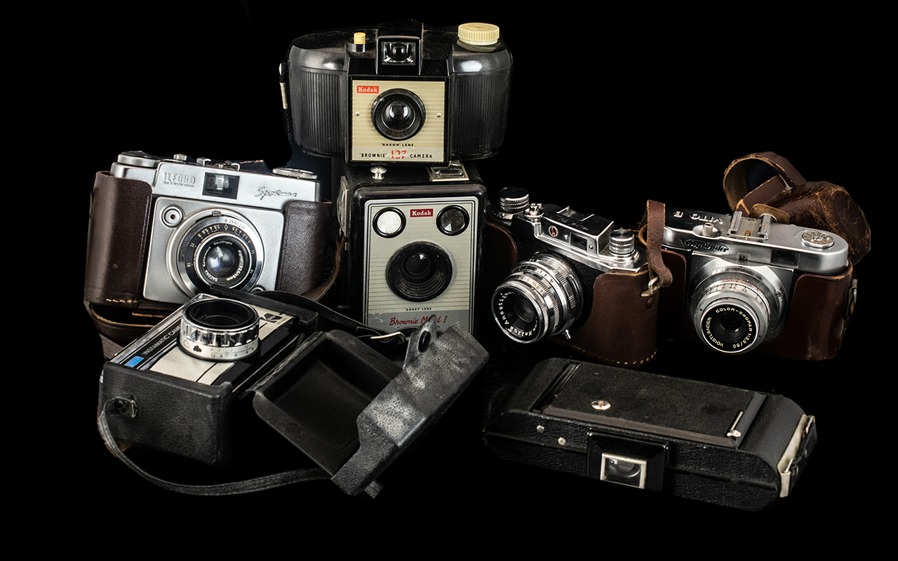 Box of Vintage Cameras, various makes, including Ilford Sportsman, Kodak Brownie 127, Halina,