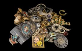 Miscellaneous Bag of Costume Jewellery consisting of brooches, pendants, cameos,