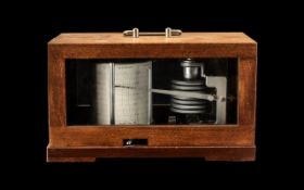 Modern German Barograph in Wooden Case, Model: 'Feingeratebau' 9362 Drebachierzg.