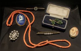 Small Collection of Jewellery comprising shell cameo, Wedgwood brooch, coral bead necklace,