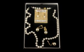Ladies - Single Strand Cultured Pearl Necklace with 9ct Gold Clasp.