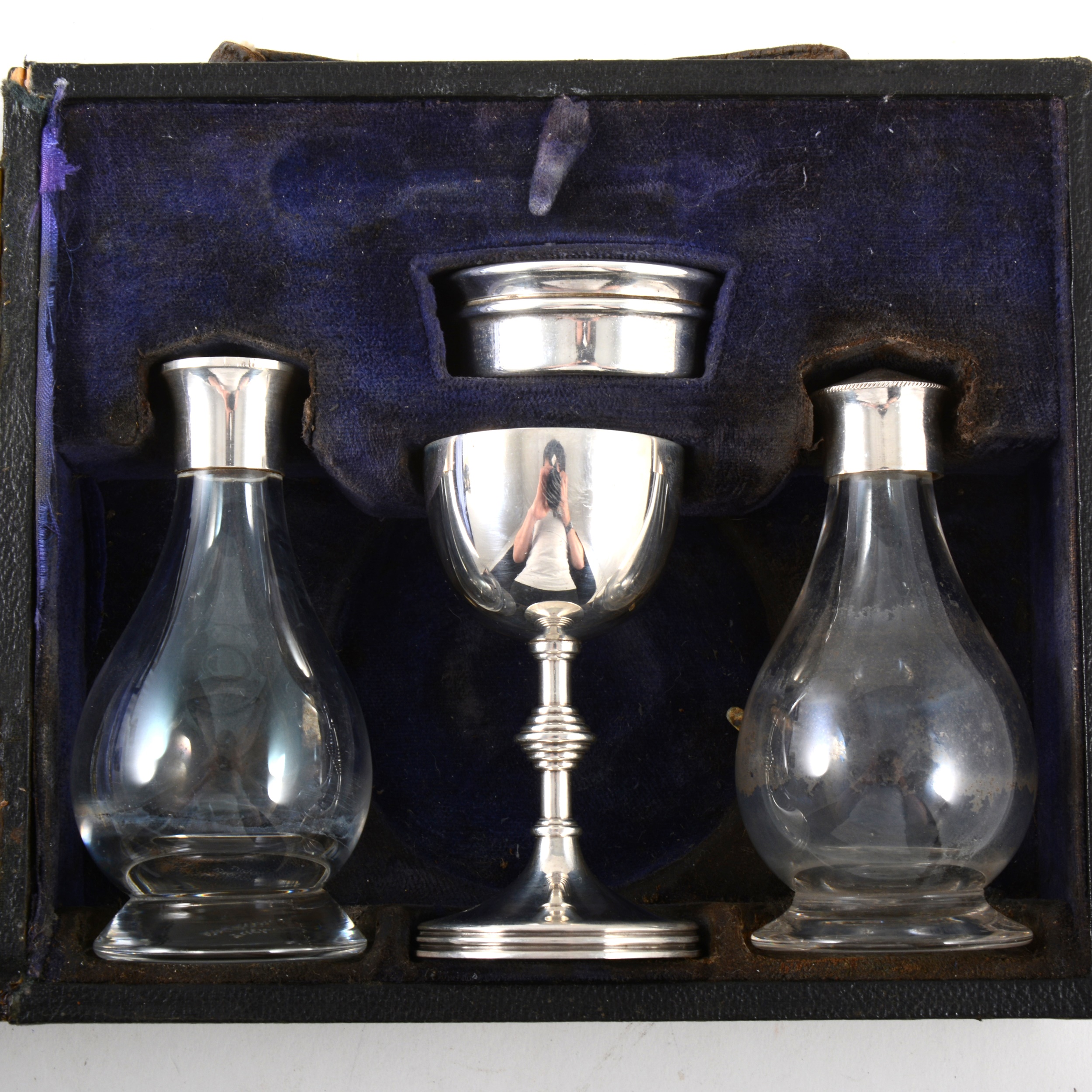 Two travelling communion sets, one silver, the other plated, and another paten and chalice. - Image 3 of 5