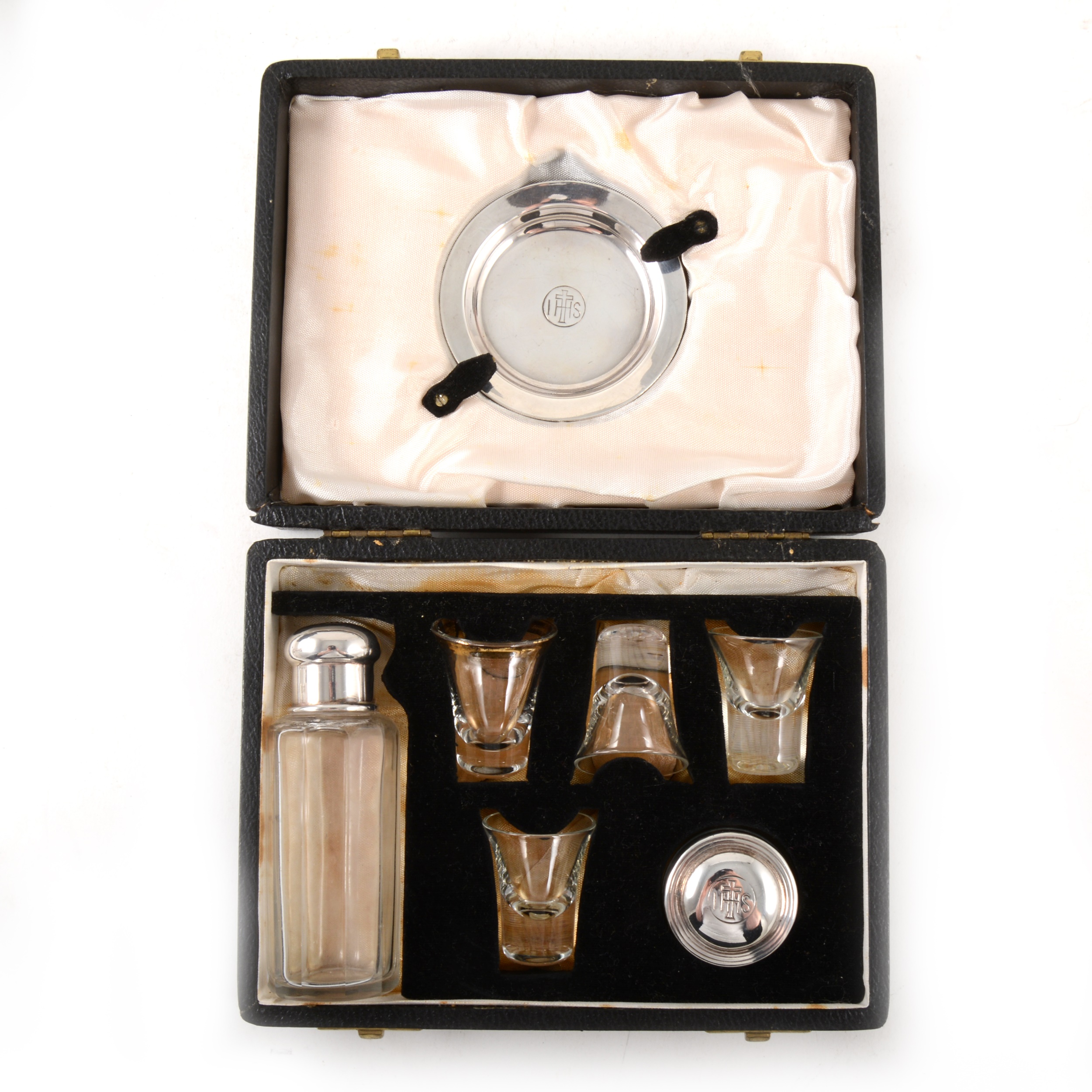 Two travelling communion sets, one silver, the other plated, and another paten and chalice. - Image 4 of 5