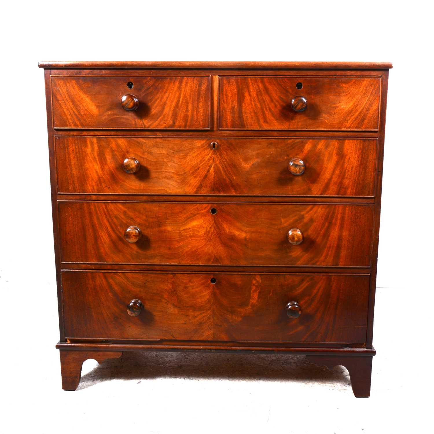 A Victorian mahogany chest of drawers