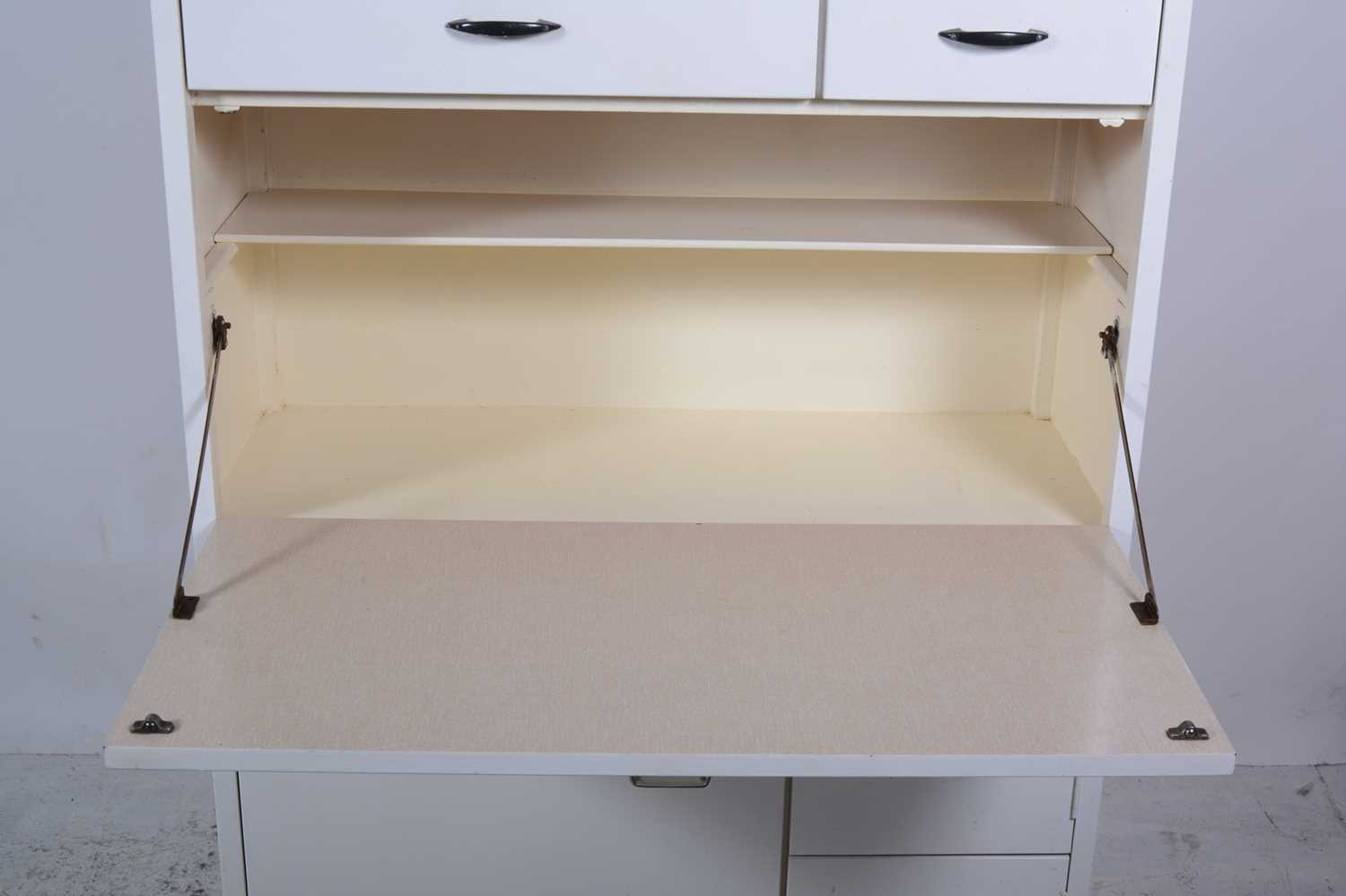 A white-painted utility kitchen cabinet - Image 2 of 7