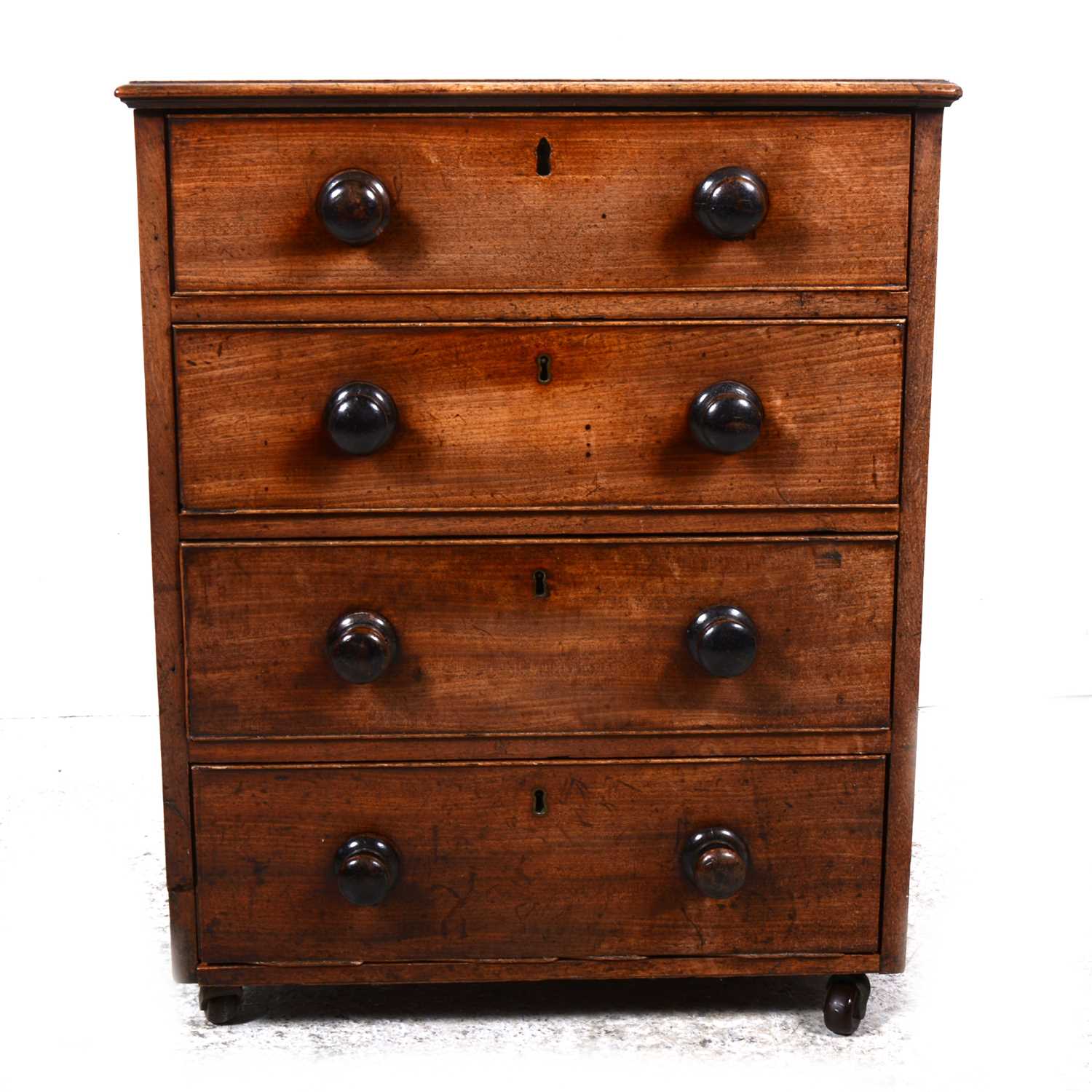 A Victorian mahogany chest of drawers, of small proportion