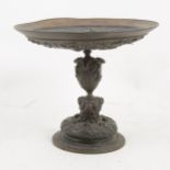 A cast bronze tazza,